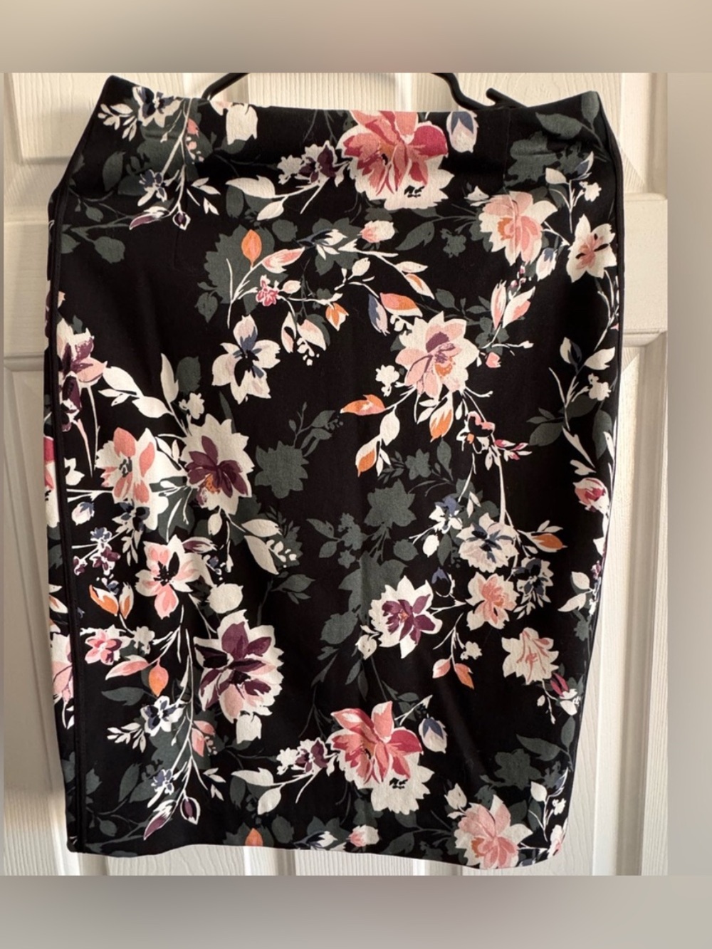 White House Black Market Floral Pencil Skirt Size 2 - Picture 3 of 5